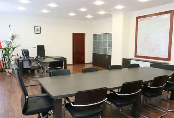 конференц стол для совещаний