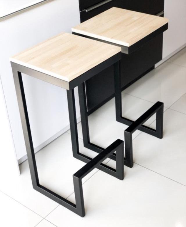 высокий табурет для бара и кафе Лофт